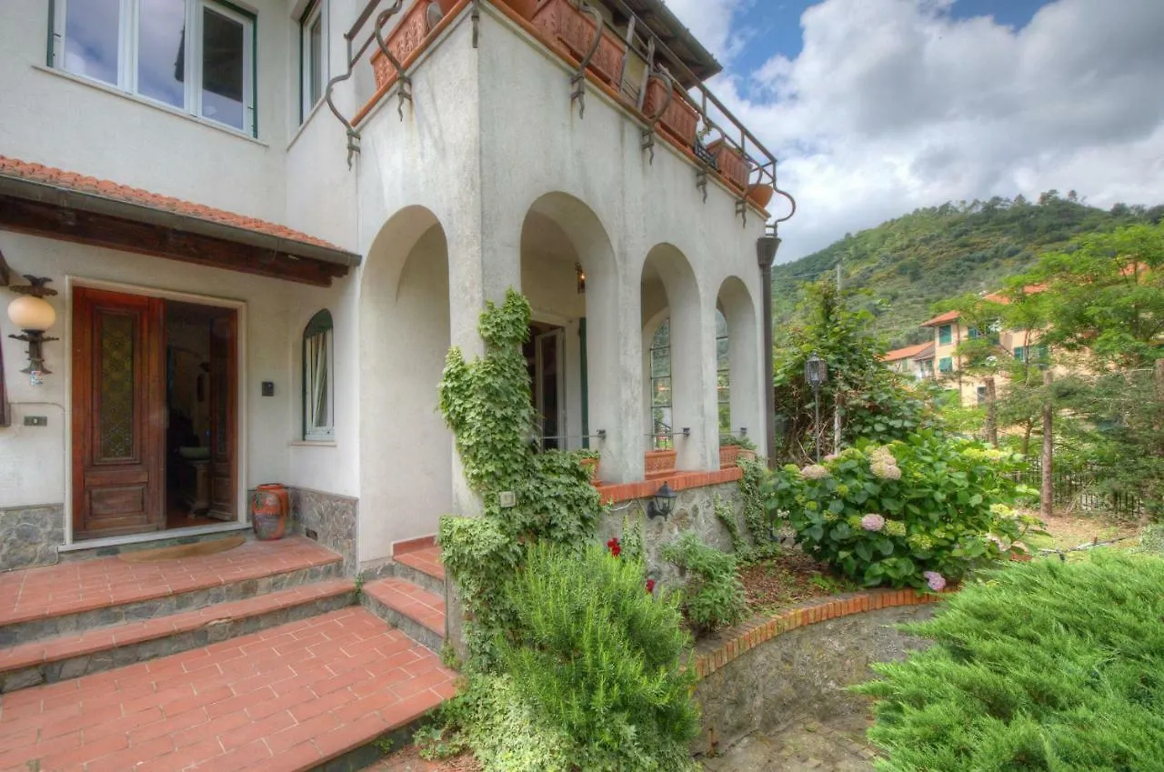 Appartamento In Villa A 5 Km Dal Mare Albisola Superiore