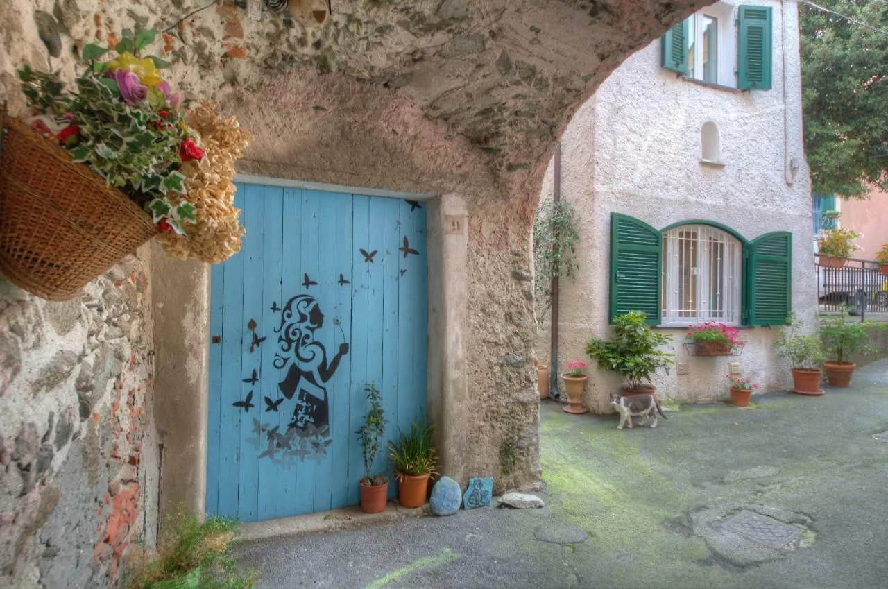 Appartamento In Villa A 5 Km Dal Mare Albisola Superiore Italy