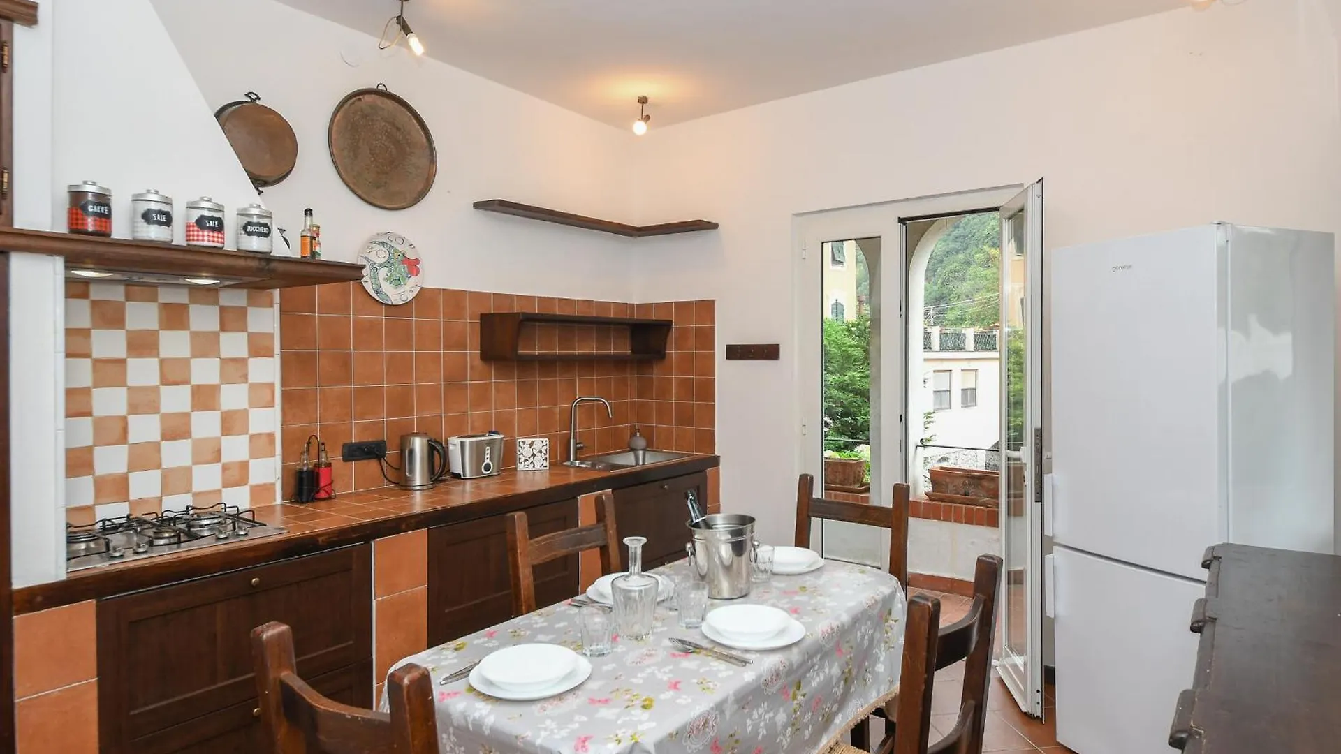 Appartamento In Villa A 5 Km Dal Mare Albisola Superiore
